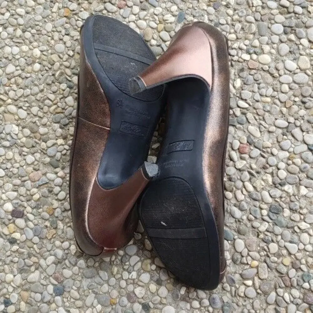 DexFlex by Dexter Bronze Pumps Heels Size 6.5